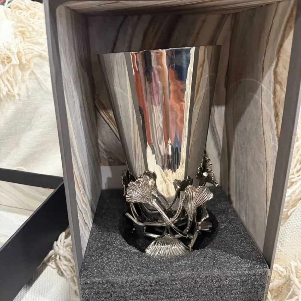 Michael Aram Ginkgo Medium Vase NEW in box 132118